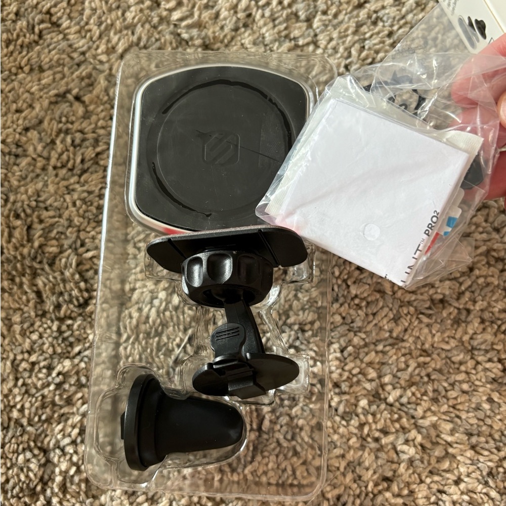 SOLD MagicMount Magnetic phone mount kit - Picture 5 of 5